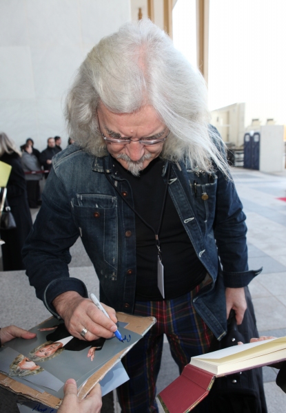 Photo Coverage Exclusive: At the Stage Door of the 35th Kennedy Center Honors 