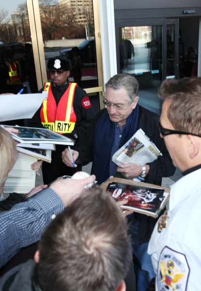 Robert De Niro & Fans Photo