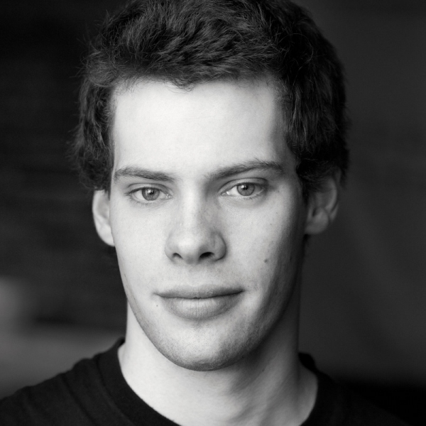Photo Flash: First Look at New Cast of West End's ONE MAN, TWO GUVNORS - Amy Cudden, Sam Alexander and More! Image