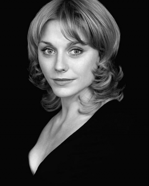 Photo Flash: First Look at New Cast of West End's ONE MAN, TWO GUVNORS - Amy Cudden, Sam Alexander and More! Image