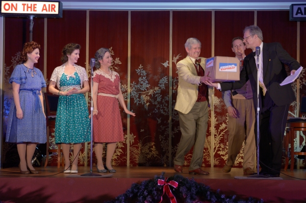 Photo Flash: Tennessee Shakespeare's IT'S A WONDERFUL LIFE: A LIVE RADIO PLAY Opens Tonight Image