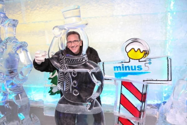 Photo Flash: Carrot Top, Michael Godard and More at Minus5 Ice Bar's Winter Wonderland Experience Image