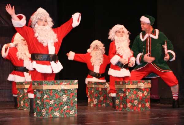 Photo Flash: First Look at Reagle Music Theatre's CHRISTMASTIME Image