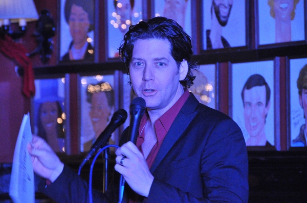 Photo Coverage: James Barbour Brings Holiday Concert to Sardi's Image