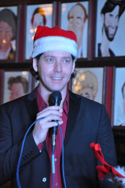 Photo Coverage: James Barbour Brings Holiday Concert to Sardi's Image