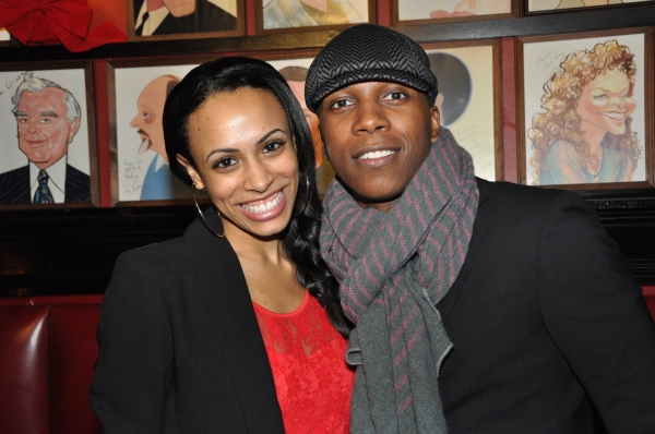 Photo Coverage: James Barbour Brings Holiday Concert to Sardi's Image