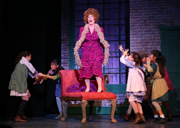 Photo Flash: First Look at Riley Newton, Lisa Konove and More in DHT's ANNIE Image