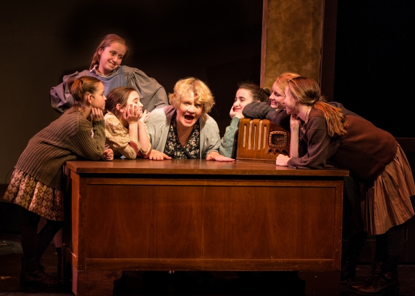 Photo Flash: First Look at Beck Center for the Arts' ANNIE Image