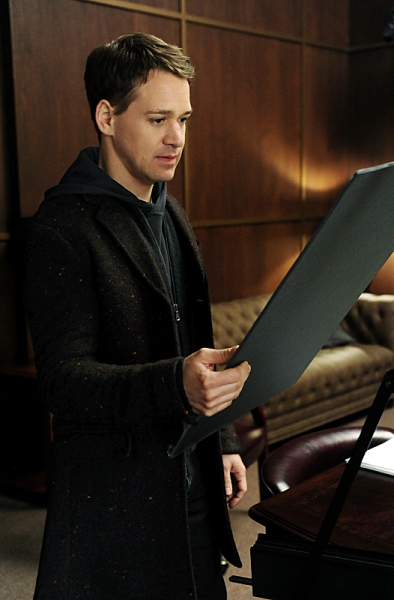 Photo Flash: T.R. Knight Guests on THE GOOD WIFE, Airs 1/6 Image