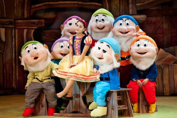 Ariana Grande and The Seven Dwarves Photo