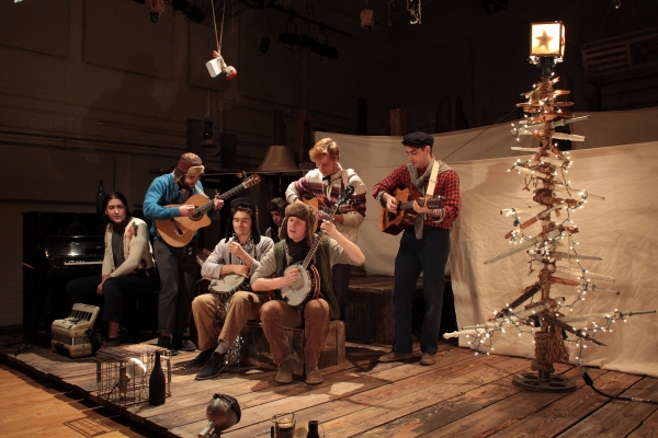 Photo Coverage: PigPen Theatre Co. Lights Un-Rockefeller Center Christmas Tree Image