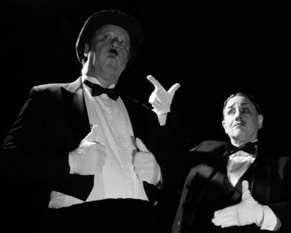 Photo Flash: First Look at Patricia Butler, Frank Weidner & More in Kentwood's THE 39 STEPS Image