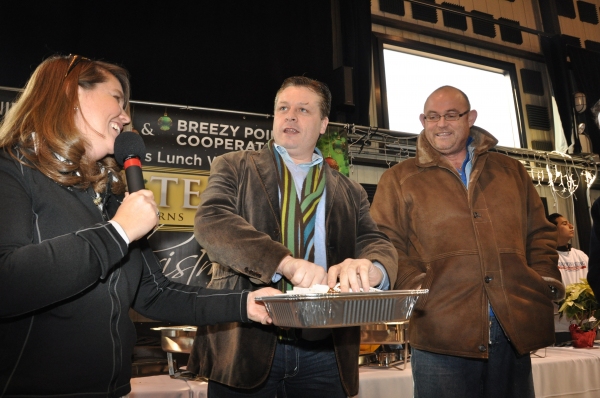 Photo Coverage: The Irish Tenors Visit Hurricane Sandy Victims in Breezy Point Image
