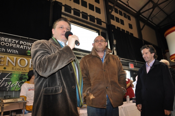 Photo Coverage: The Irish Tenors Visit Hurricane Sandy Victims in Breezy Point Image