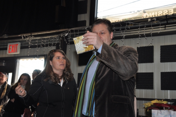 Photo Coverage: The Irish Tenors Visit Hurricane Sandy Victims in Breezy Point Image