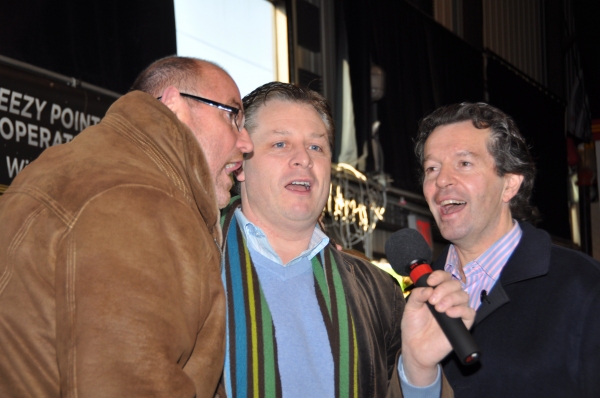 Ronan Tynan, Anthony Kearns and Finbar Wright singing Danny Boy before leaving Photo