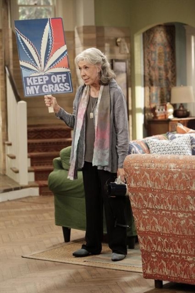 Photo Flash: First Look - MALIBU COUNTRY's Winter Return, Airs 1/4 Image
