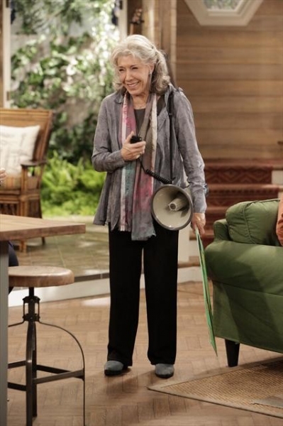 Photo Flash: First Look - MALIBU COUNTRY's Winter Return, Airs 1/4 Image