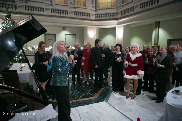 Photo Coverage: Jamie deRoy & Residents Perform at Alwyn Court Image