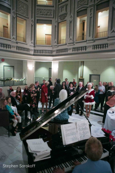 Photo Coverage: Jamie deRoy & Residents Perform at Alwyn Court Image