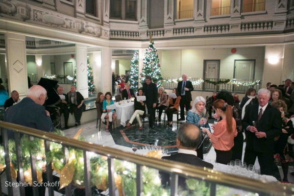 Photo Coverage: Jamie deRoy & Residents Perform at Alwyn Court 