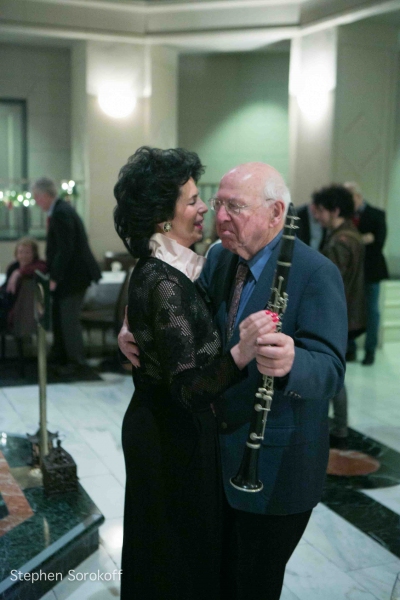 Photo Coverage: Jamie deRoy & Residents Perform at Alwyn Court Image