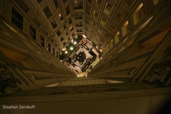 Photo Coverage: Jamie deRoy & Residents Perform at Alwyn Court Image