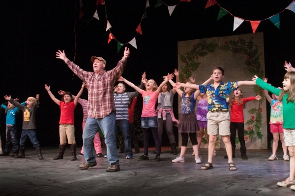 Photo Flash: Sneak Peek at Rehearsals for A MUSICAL CHRISTMAS CARD Image