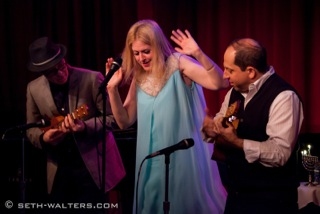 Photo Flash: Lisa Lambert Plays Broadway at Birdland Image