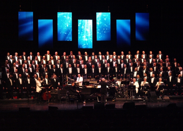 Photo Coverage: Liza Minnelli with MenAlive in A WINTER SPECTACULAR Opening Night at Segerstrom Hall Image