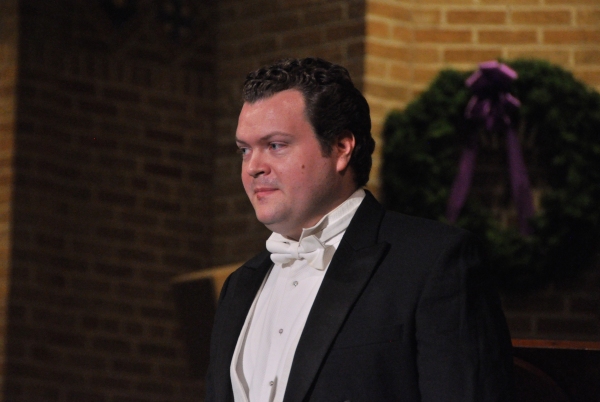 Photo Coverage: Tenor Karl Scully Performs in Bay Shore, NY Image