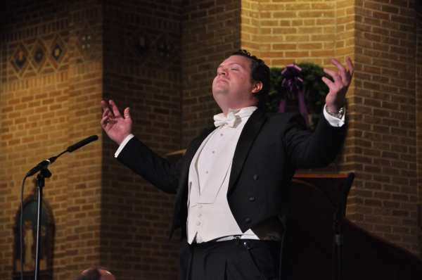 Photo Coverage: Tenor Karl Scully Performs in Bay Shore, NY Image
