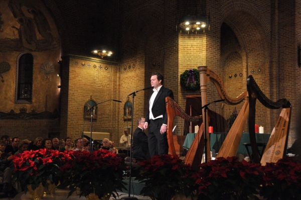 Photo Coverage: Tenor Karl Scully Performs in Bay Shore, NY Image