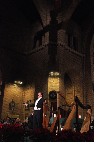 Photo Coverage: Tenor Karl Scully Performs in Bay Shore, NY Image
