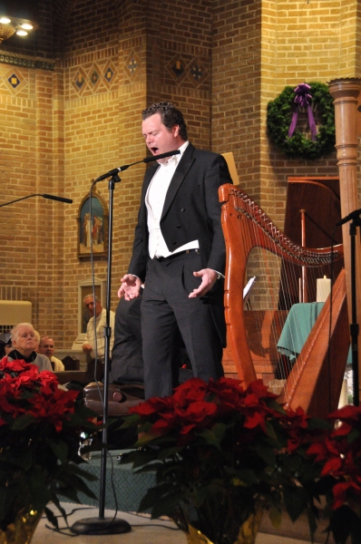 Photo Coverage: Tenor Karl Scully Performs in Bay Shore, NY Image