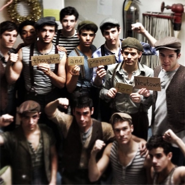 Photo Flash: Saturday Intermission Pics, Dec 15 - NEWSIES, EVITA Send Thoughts to Newtown, SantaCon & More!  Image