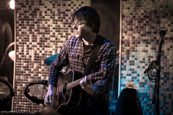 Photo Coverage: MiG Ayesa's Solo Rock Concert in Queens Image