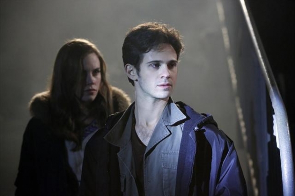 Photo Flash: First Look - REVENGE's Midseason Return, 1/6 Image