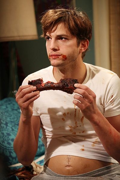 Photo Flash: First Look - TWO AND A HALF MEN's 1/10 Episode Image