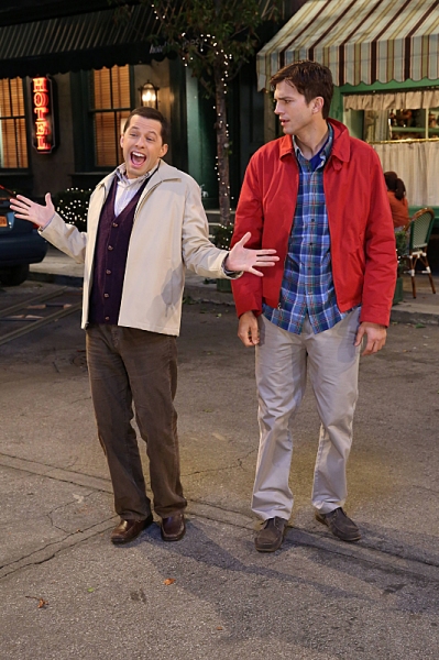 Photo Flash: First Look - TWO AND A HALF MEN's 1/10 Episode Image
