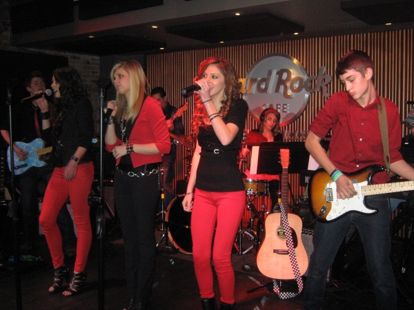 Photo Flash: Hard Rock Cafe Nashville Welcomes Jetset Getset and Other Rising Artists! 