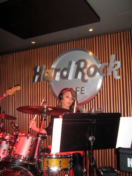 Photo Flash: Hard Rock Cafe Nashville Welcomes Jetset Getset and Other Rising Artists! Image