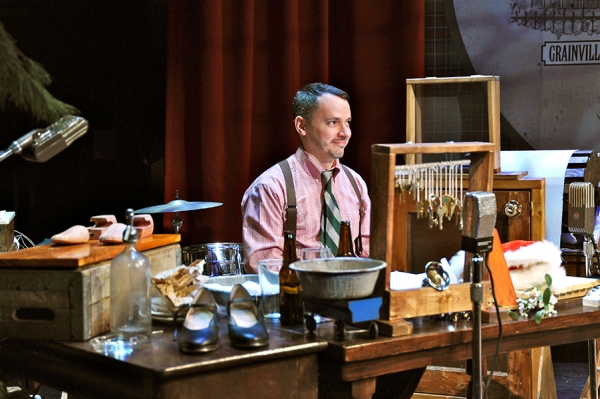 Photo Flash: First Look at Justin Guarini, Lauren Molina, Jill Paice and More in Bucks County's IT'S A WONDERFUL LIFE Image