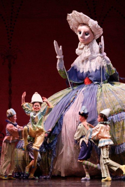 Photo Flash: Patricia Kennedy Hosts Wounded Vets at Joffrey Ballet's NUTCRACKER Image