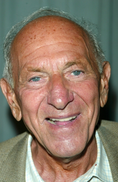 Jack Klugman attending a performance of An Evening with Brett Somers at Danny's Cabar Photo