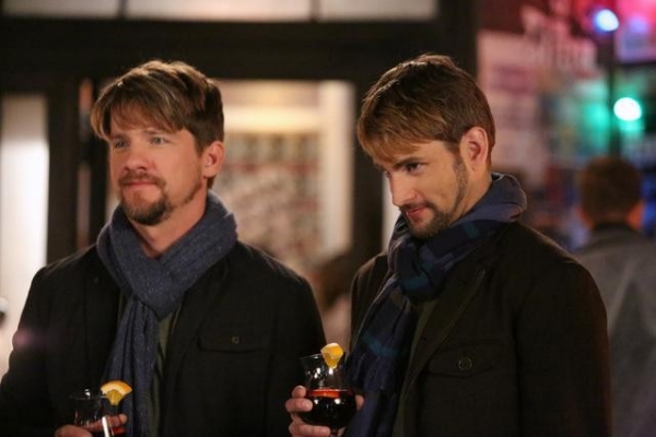 Photo Flash: HAPPY ENDINGS' Winter Return, Premieres 1/6 Image