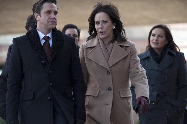 Photo Flash: LAW & ORDER: SVU's 'Beautiful Frame,' Airs 1/9 Image