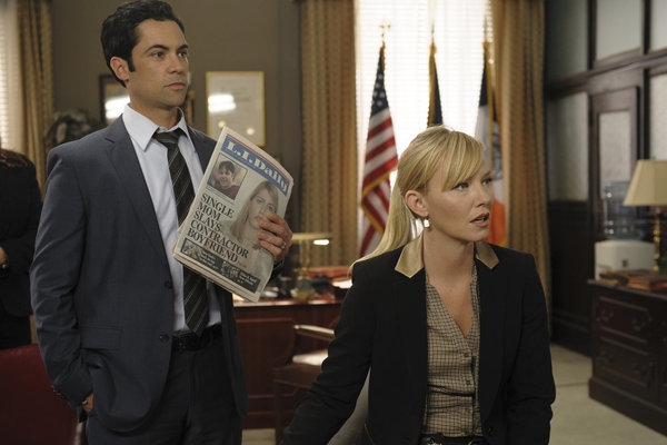 Photo Flash: LAW & ORDER: SVU's 'Beautiful Frame,' Airs 1/9 Image