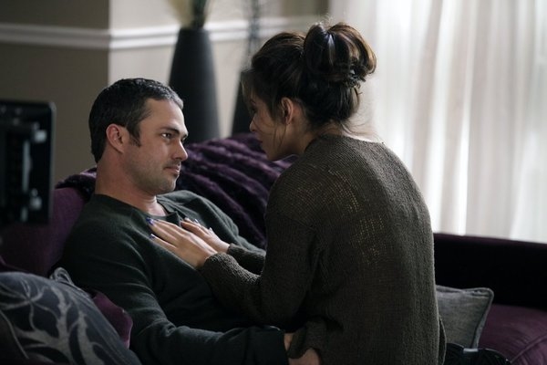 Photo Flash: CHICAGO FIRE's 'Under the Knife,' Airing 1/9 Image