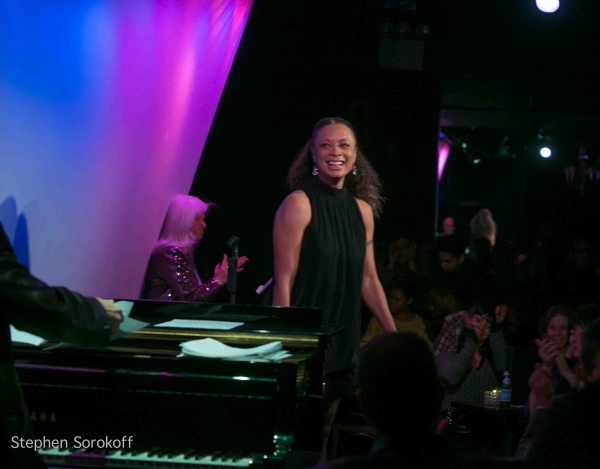 Photo Coverage: Jamie deRoy & Friends at the Metropolitan Room Image